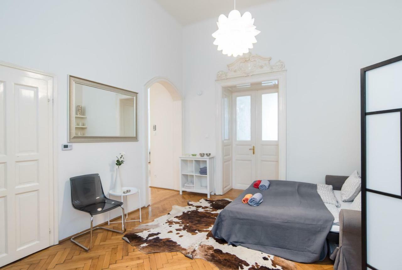 Broadway Apartment Budapest Exterior photo